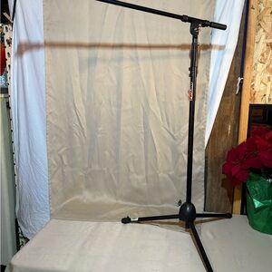 Sleek Black Microphone Stand